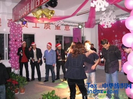 �ɺϼҼ�ʥ�QԪ�����(hu�� )�e��