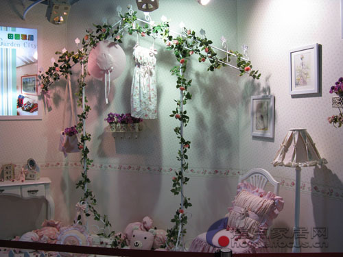 �r(sh��)����Ʒ���c��(chu��ng  )�£����ڇ��H�Ҽ�չ�����