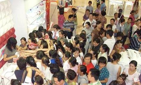 �Ϻ������Ҽ����݌�(zhu��n)���D��չ