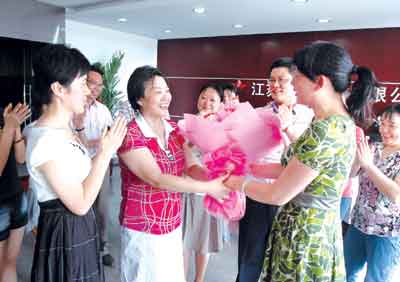 ��(��i)���Ҽ�����(j��ng)���������ӊW�\��(hu�� )�_(k��i)Ļʽ