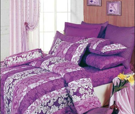 ����ɫ�ʴ��ϵ��{ɫ��