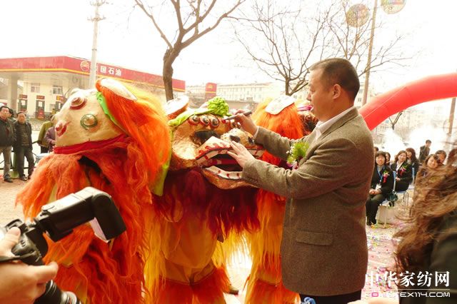 ����������(zhu��n)�u(m��i)��ʢ���_(k��i)�I(y��)