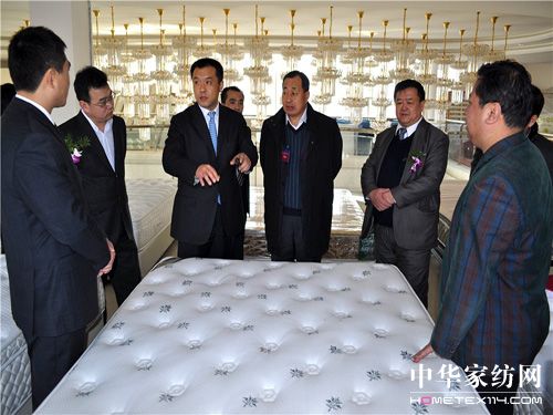 ���B�мҾ߅f(xi��)��(hu�� )2010�����(hu�� )¡���e��