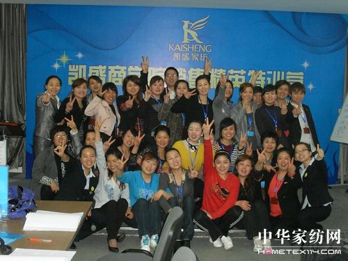 �Pʢ���N(xi��o)�۾�Ӣ��Ӗ�I(y��ng)���A�M(m��n)��Ļ