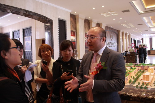 �Ї��������Q�Ј�(ch��ng)��Ⱥʢ����