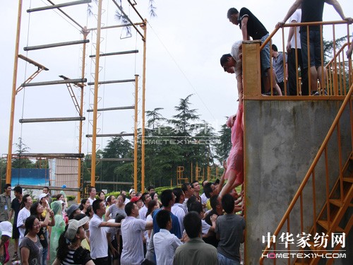 �Pʢ���](m��i)�������Ă�(g��)��ֻ�������ĈF�