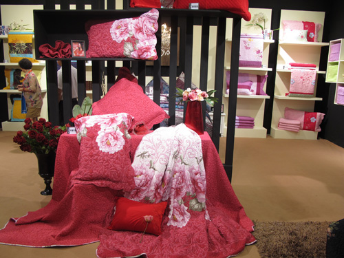 ���Z��Ʒ�ƼҼ�չ������A