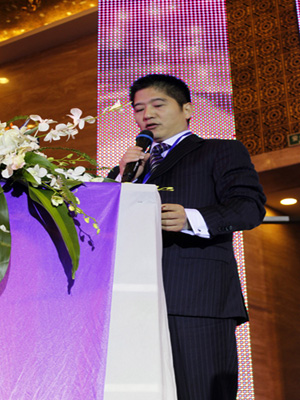 �Pʢ���{�{paisley��׌��(m��ng)���v�w