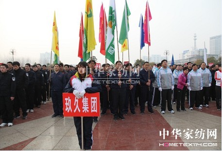 �����ñ���Ԫ���L(ch��ng)�ܻ��(d��ng)�A�M(m��n)�e��