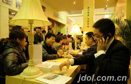 ���d��̺�v���Wҫ��ʮ�Ōý�����(hu�� )