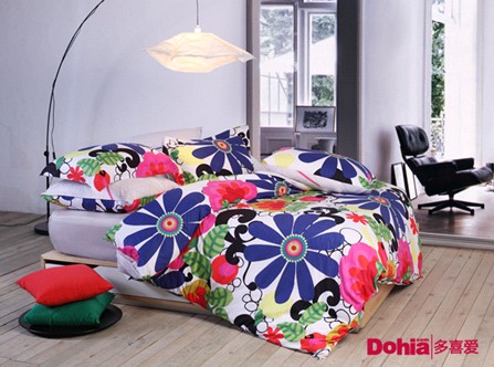 ��ϲ��(��i)��Ʒ���У���ɫ֮;���L(f��ng)�д���