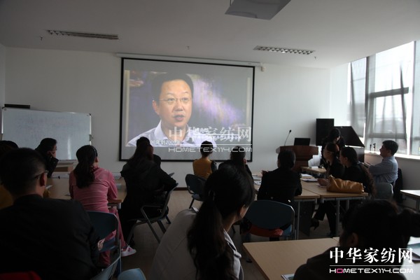 紫羅蘭開(kāi)展第七屆加盟商培訓