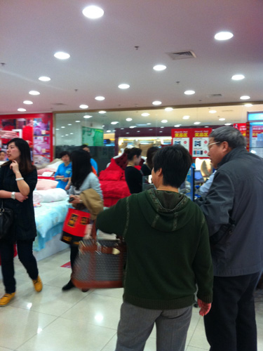 �Pʢ��Ʒ��Ńr(ji��)�M(m��n)�~����iphone4S��