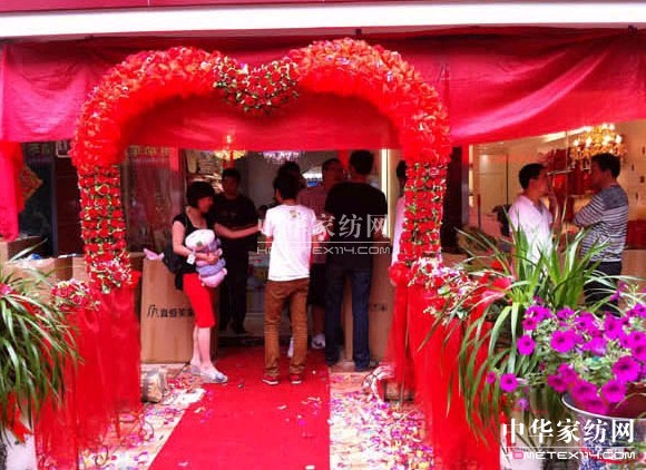 ���(��i)����ӭ��(l��i)�S�����¶���R�_(k��i)