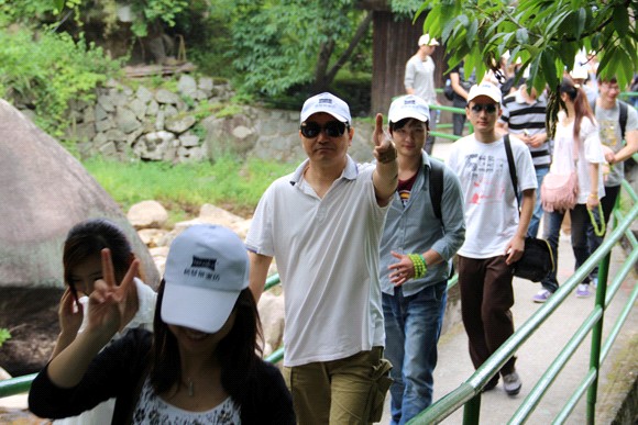 �������M(j��n)���Ӊ�(m��ng)�R�F���չһ����Ӗ�I(y��ng)֮������{��