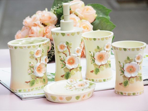 �Ҿ���Ʒ15�����(sh��)֬�lԡ�׼�