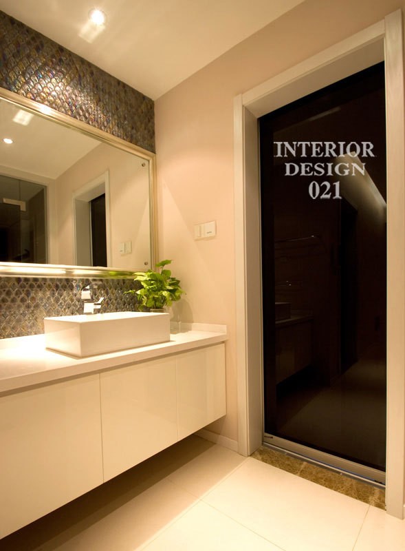 ľ�̻����b���ܰ�ĺ��L(f��ng)����