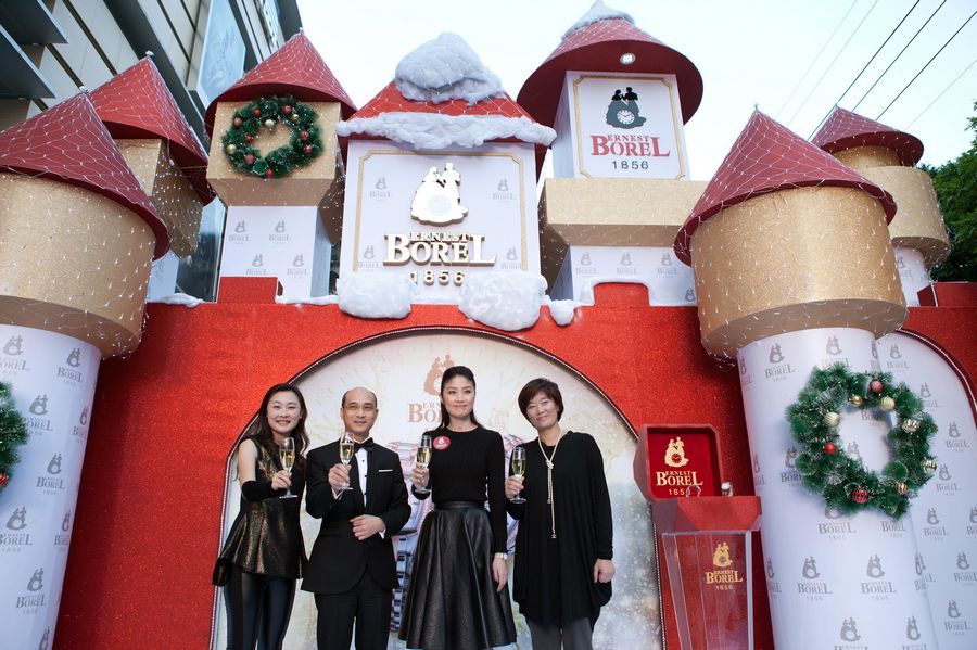 ꐻ��ճ�ϯ����·����Ʒ�l(f��)��