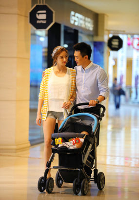 �n��Ӣ��С�ɿڡ�ĸ��(��i)���E�A������