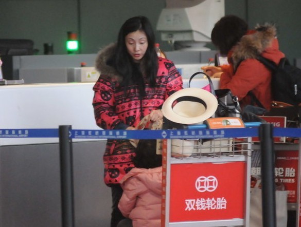 С�պ窚�ԔyŮ�F��C��(ch��ng)