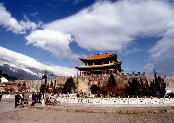 ������;һ·�����L(ch��ng)�ٻ�܇(ch��)��·��(xi��n)���]��1��