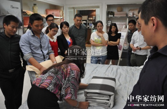 2013����ļ��ȠI(y��ng)�N(xi��o)����м���������Ӗ