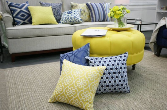 ��ɫ�ߔ̚���f(w��n)ǧ