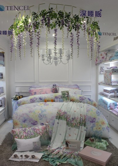 ���A(y��ng)•���𺽡�