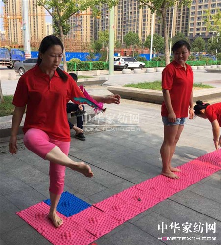 ������ؾ�Ӣ�R������ϵ�＾�l(f��)չ��