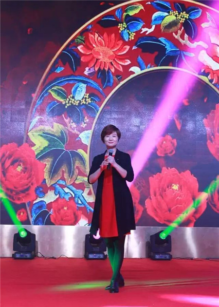 �Pʢ�Ҽ�2017���ġ���(y��u)�����Ʒ�l(f��)����(hu�� )��ӆ؛��(hu�� )�A�M(m��n)��Ļ