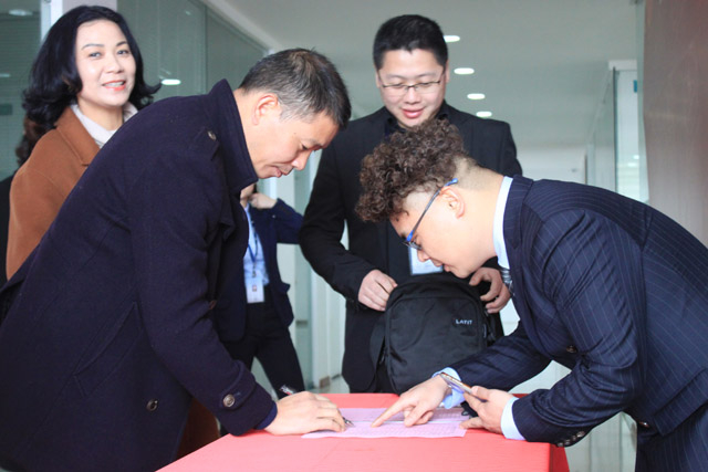 һδ(li)ӛPʢҼ2017һȴ͑(h)(hu )hAM(mn)Ļ