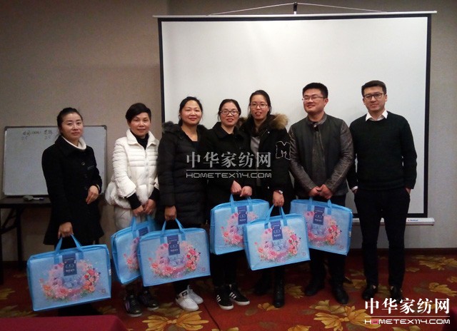 �Pʢ�Ҽ�2017������Ʒȫ��Ѳ����Ӗ��(hu�� )����һվ�ڽ�����ʽ���_(k��i)�Ļ��