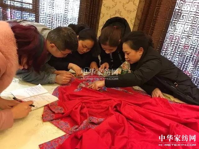 �Pʢ�Ҽ�����������Ӣ�R����ɽ�������@��������