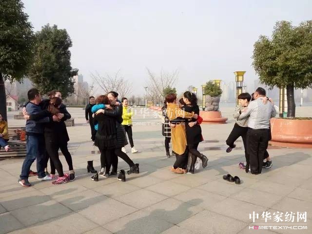 �Pʢ�Ҽ�����Ӣ���������f��Փ�������l(shu��)��Ӣ����