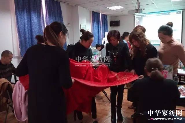 �Pʢ�Ҽ�����Ӣ���������f��Փ�������l(shu��)��Ӣ����