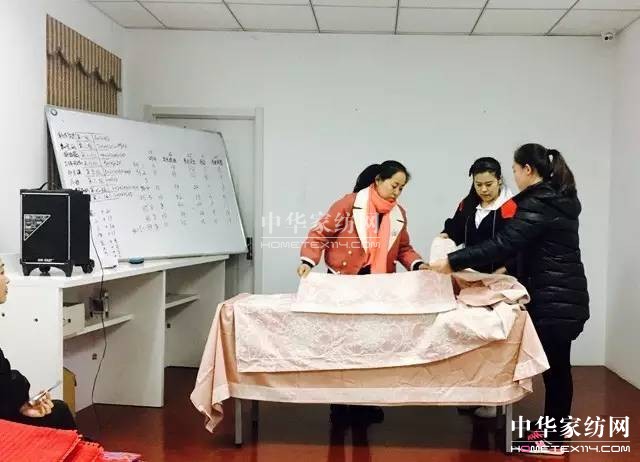 �Pʢ�Ҽ�����Ӣ�Ƽ��S�����(m��ng)��Ⱥ�t����־�ڎp����