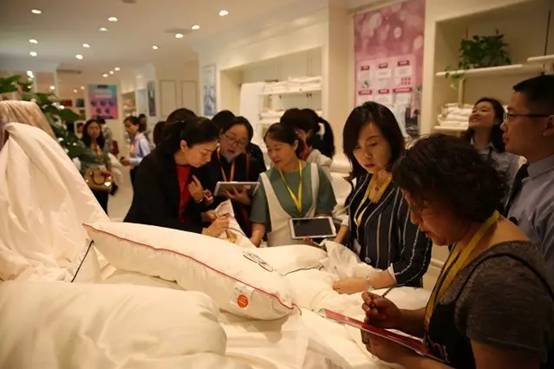 �Pʢ�Ҽ�����(��i)�����E��2017�ﶬ��Ʒ�l(f��)����(hu�� )�A�M(m��n)�Y�����sҫ35����