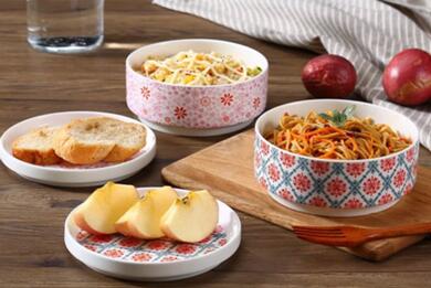 ����һ���ߵ��������������Ϻ���Ʒ�Ҿ�չ���ؕ��N(xi��o)��؛