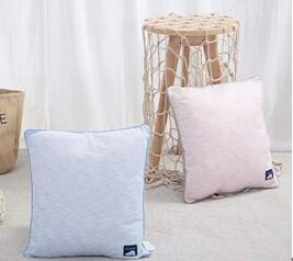 ���ձ؂������M�ڵ������Ϻ����H��Ʒ�Ҿ�չ��