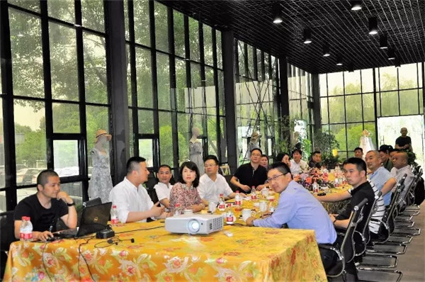 Ҽf(xi)(hu )L(fng)һ؛M(mn)M(mn)