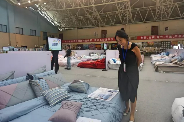 �Ҹ�������ζϯ����ͨ������������300���Ҽ��a(ch��n)Ʒ��Ů�����