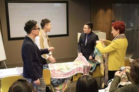 ����Ҽ��y���R�m�W�����_(k��i)�����H�r(sh��)��У��������