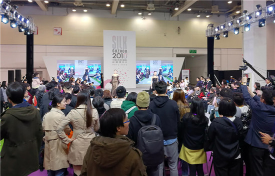 Ϧ�̼Ҿӣ���Խһ��һ·�������ó�