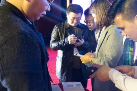 B͸īˮQaӡ¶ʹc(din)