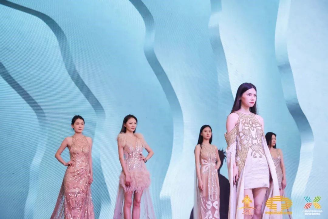 䁾͌(zhun)֮·(sh)F|(zh)l(f)չ--2022Ї朴(hu )ͨ¡e